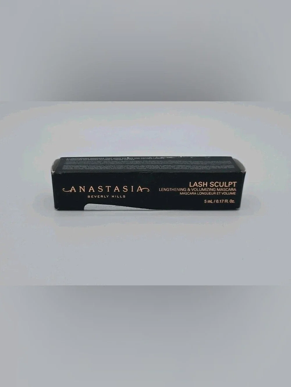 Anastasia Beverly Hills volumizes lengthens